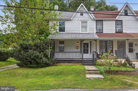 7 MIDDLE STREET, PARKESBURG, PA 19365