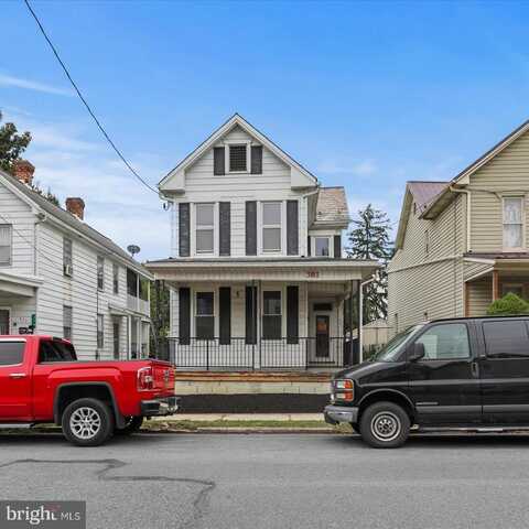 381 E LIBERTY STREET, CHAMBERSBURG, PA 17201