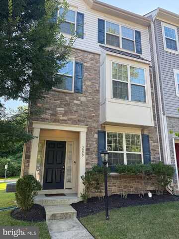 3999 BRADYS HILL ROAD, TRIANGLE, VA 22172