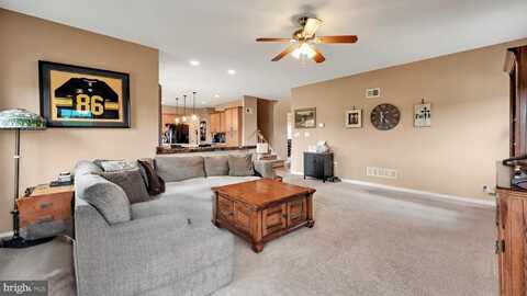 147 OAKEN WAY, MYERSTOWN, PA 17067
