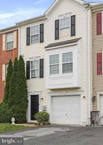 714 PRENTISS POINT PARKWAY, MARTINSBURG, WV 25401