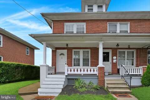 50 CACOOSING AVENUE, SINKING SPRING, PA 19608