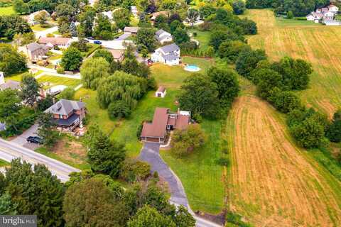 749 VILLAGE ROAD, LANCASTER, PA 17602