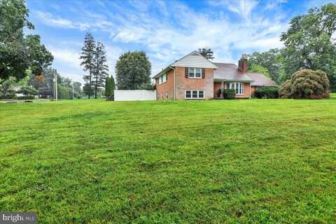 3225 EISENBROWN ROAD, READING, PA 19605