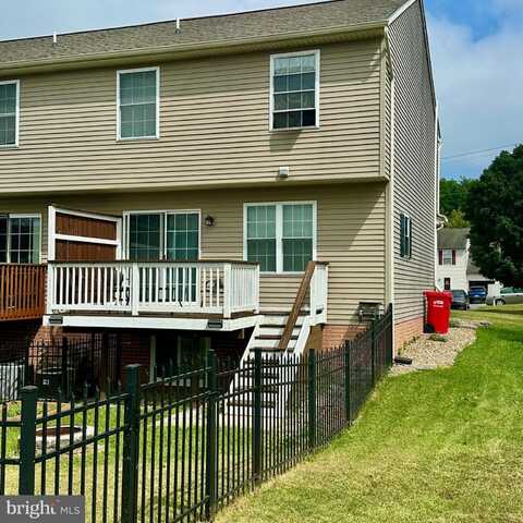 2 SUE CIRCLE, LEBANON, PA 17042