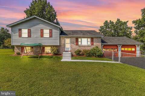 18 WHISPERING PINE DRIVE, BUNKER HILL, WV 25413