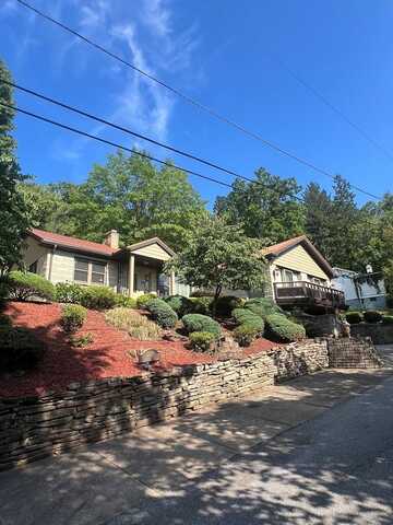 220 Carmel Road, Wheeling, WV 26003