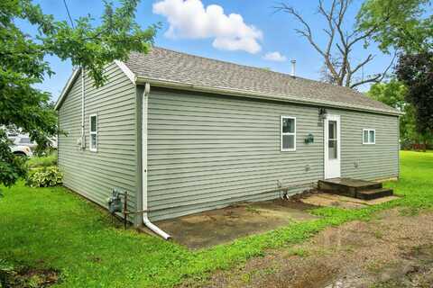305 E Linn Street, Quasqueton, IA 52326