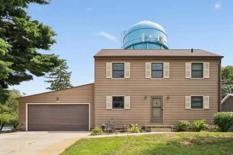 1208 Clark Drive, Cedar Falls, IA 50613