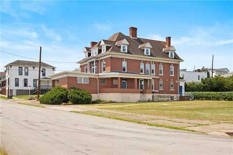 35 N Hitchman St, Mt Pleasant Boro, PA 15666