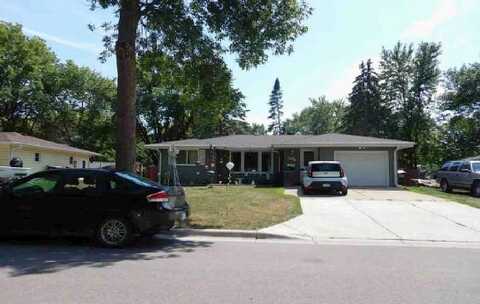 11Th, HUTCHINSON, MN 55350