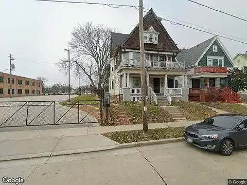 N 15Th St, Milwaukee, WI 53206