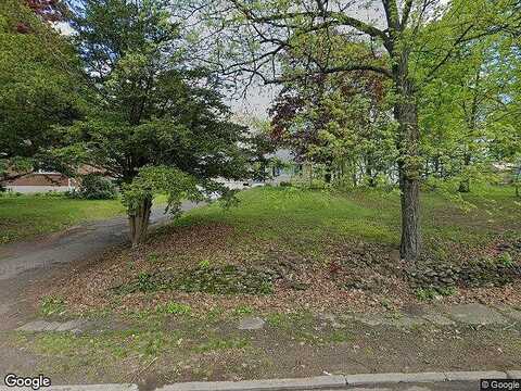 Woodland, MERIDEN, CT 06451