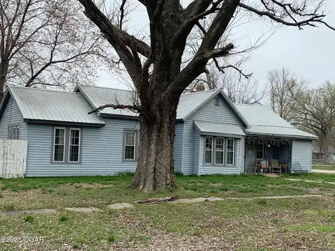 Market, SHELDON, MO 64784