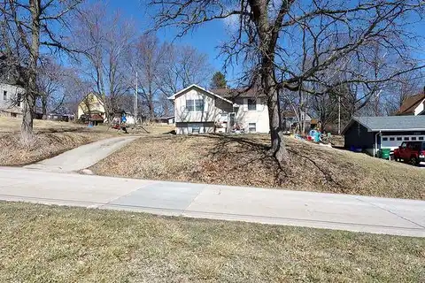 9Th, UNIVERSITY PARK, IA 52595