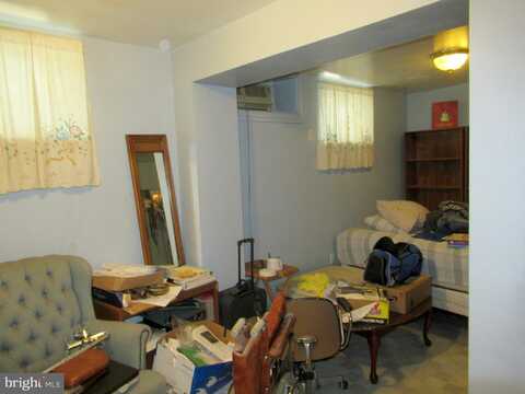 Nicholson, HYATTSVILLE, MD 20782