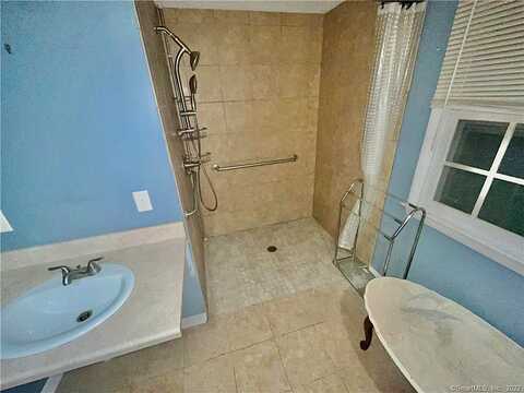 Louis, TORRINGTON, CT 06790