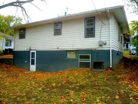 Browne, OMAHA, NE 68104
