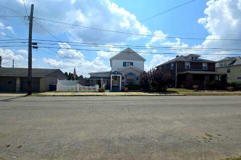 1St, ELLWOOD CITY, PA 16117