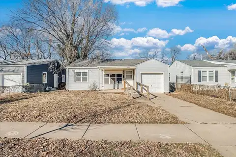 Spruce, WICHITA, KS 67214