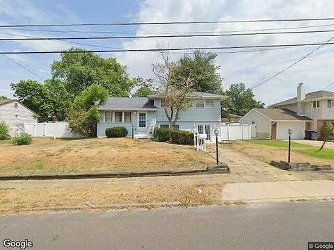 Cecelia, BLACKWOOD, NJ 08012