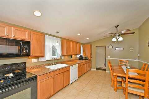 6Th, HOLTSVILLE, NY 11742