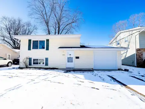 Holiday, PEKIN, IL 61554