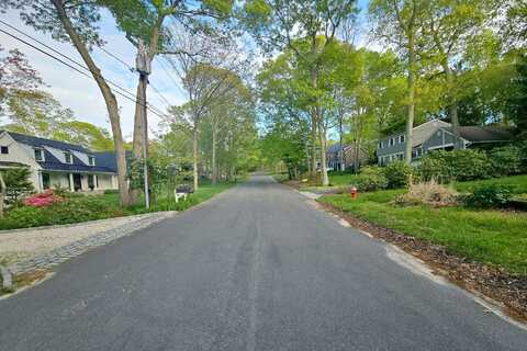 Eastwood, CUTCHOGUE, NY 11935