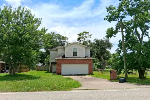 Kyle, CLUTE, TX 77531