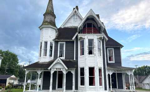 Main, LADOGA, IN 47954