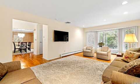 Vauxhall, MELVILLE, NY 11747