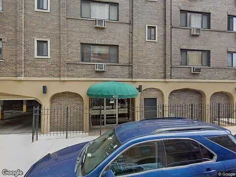 Saint James, CHICAGO, IL 60614