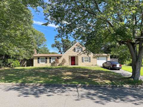Campus, RONKONKOMA, NY 11779