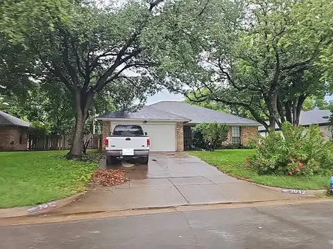 Steven, BURLESON, TX 76028