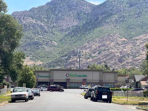 Rushton, OGDEN, UT 84401