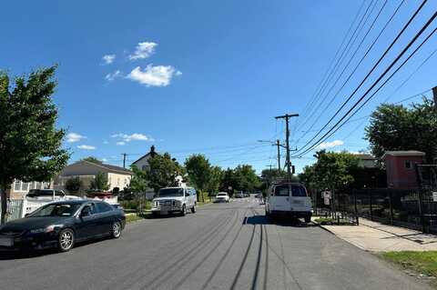 223Rd, LAURELTON, NY 11413
