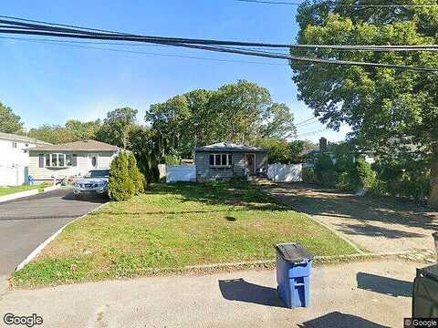 Penataquit, BAY SHORE, NY 11706