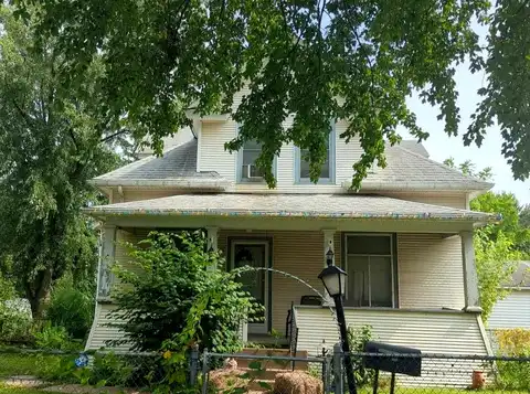 Claussen, DAVENPORT, IA 52802