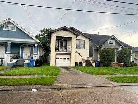 Clover, NEW ORLEANS, LA 70122