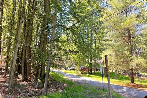 Windsor, HAWLEY, PA 18428