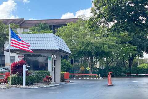 44Th, LAUDERHILL, FL 33319