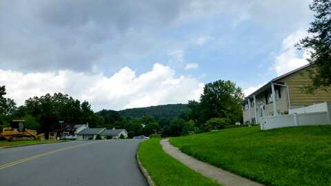 Executive, READING, PA 19606
