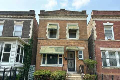 Eberhart, CHICAGO, IL 60637