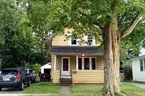 Douglas, JACKSON, MI 49203