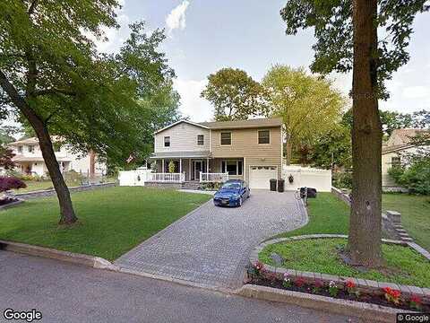 Platt, SMITHTOWN, NY 11787