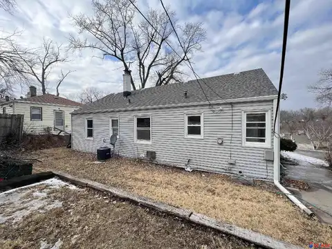 35Th, OMAHA, NE 68112