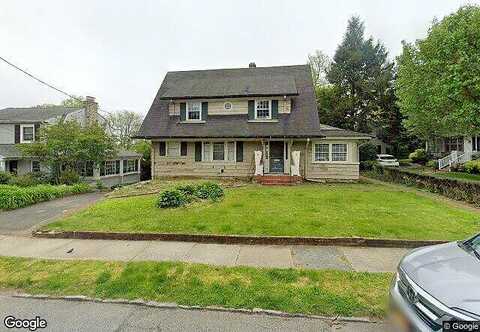 Summit, LARCHMONT, NY 10538
