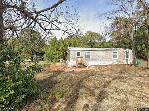 9Th Ave, Graceville, FL 32440