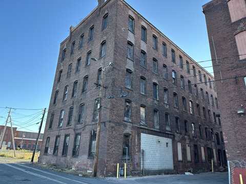 Middle Water, Holyoke, MA 01040