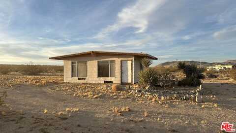 Dusty Mile Road, Landers, CA 92285